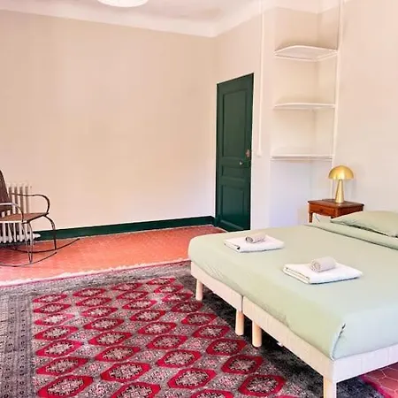 Villa Magdala-Suite Familiale Couette-café Hyères